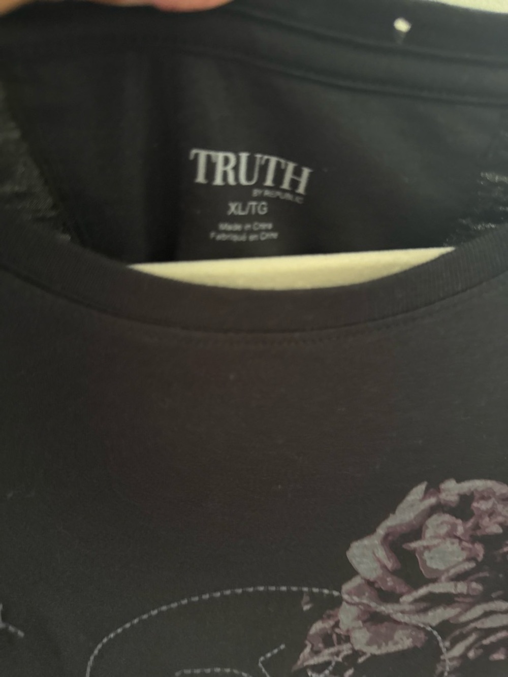 Truth Black Short-Sleeve Tee with Purple Rose & Skull Graphic - Picture 2 of 4